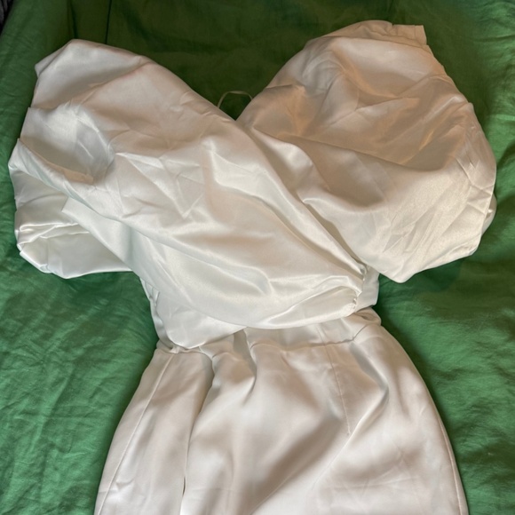 Aliava Maribel Crepe Ruffle Shoulder Dress M - Picture 1 of 4